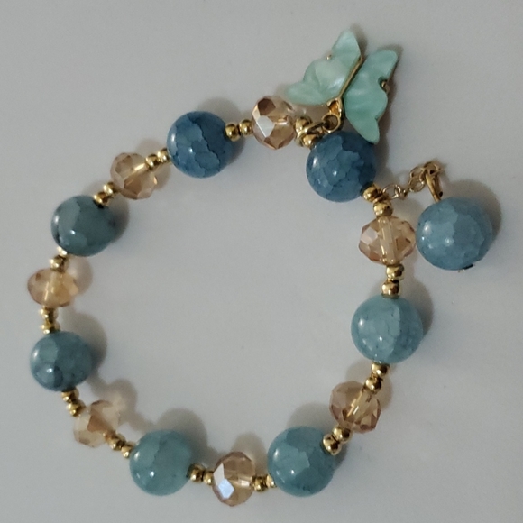 Buttlerfly Charm Beaded Bracelet Light Blue - Picture 3 of 7